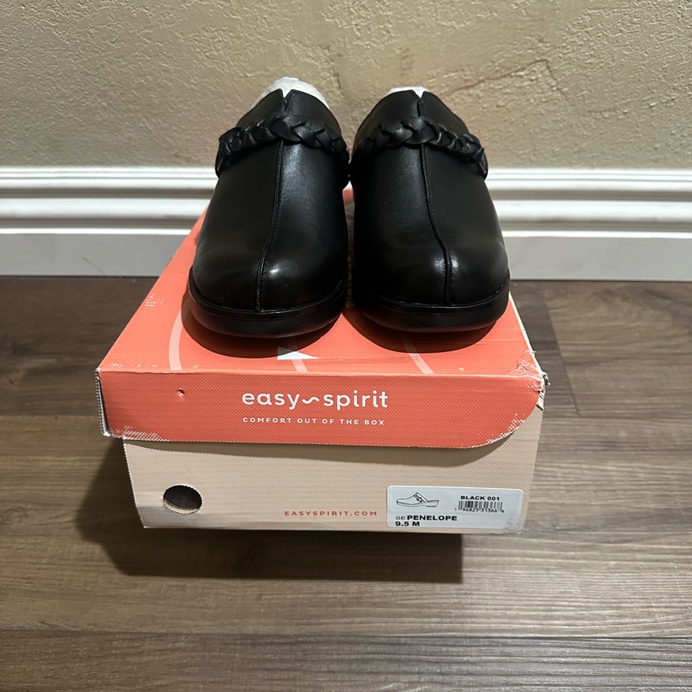 Easy Spirit Black Loafers for Women